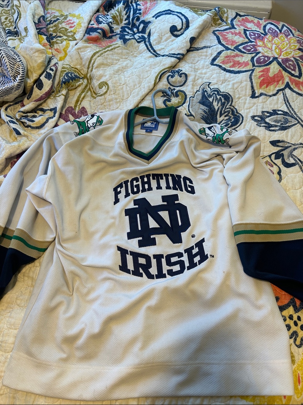 STARTER White Navy & Green Notre Dame Fighting Irish Hockey Jersey